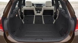 BMW X1 - tylna kanapa złożona, widok z bagażnika