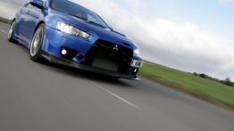 Mitsubishi Lancer Evolution X FQ-400 - widok z przodu