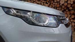 Land Rover Discovery Sport - galeria redakcyjna - prawy przedni reflektor - wyłączony
