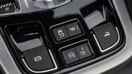 Jaguar F-Type V6 Satellite Grey - tunel środkowy między fotelami