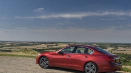 Infiniti Q50 2.0 Turbo (2014) - lewy bok