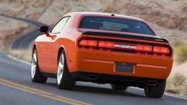 Dodge Challenger SRT8 - widok z tyłu