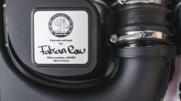 Mercedes-Benz C Coupe - elegancko czy brutalnie?