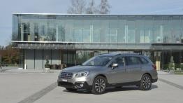 Subaru Outback 2015 2.5i - wersja europejska - lewy bok