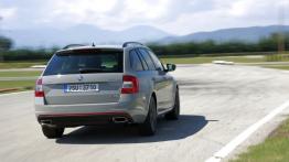 Skoda Octavia III RS Kombi 2.0 TDI (2013) - widok z tyłu