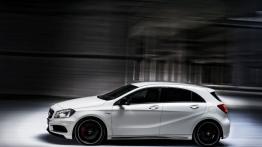Mercedes A45 AMG (2013) - lewy bok