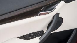 BMW X1 Facelifting - prezentacja w Monachium - drzwi kierowcy od wewnątrz
