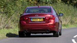 Infiniti Q50 2.0 Turbo (2014) - widok z tyłu