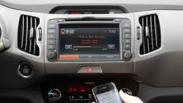 Kia Sportage III Facelifting (2014) CRDi 16V - radio/cd/panel lcd