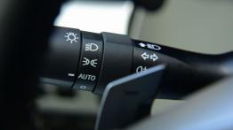 Subaru Forester IV - wersja europejska - manetka do sterowania światłami