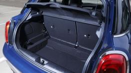 Mini Cooper D 2014 - wersja 5-drzwiowa - bagażnik