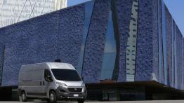 Fiat Ducato III Facelifting Furgon (2014) - prawy bok