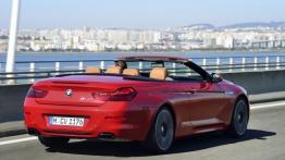 BMW 650i Cabrio F12 Facelifting (2015) - widok z tyłu