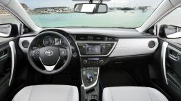 Toyota Auris II Hybrid Touring Sports (2013) - pełny panel przedni