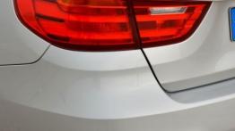 BMW 335i Gran Turismo M Sport Package (2014) - lewy tylny reflektor - wyłączony