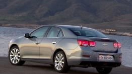 Chevrolet Malibu 2013 - widok z tyłu