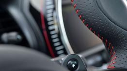 Mini John Cooper Works 2015 - manetka zmiany biegów pod kierownicą