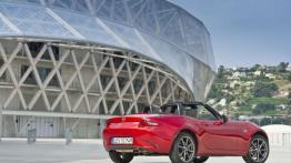 Mazda MX-5 IV Soul Red (2015) - widok z tyłu