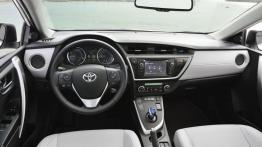 Toyota Auris II Hybrid Touring Sports (2013) - pełny panel przedni