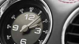 Peugeot RCZ R (2013) - zegarek