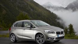 BMW 225i Active Tourer (2014) - prawy bok