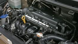 Kia Venga - pokrywa silnika otwarta