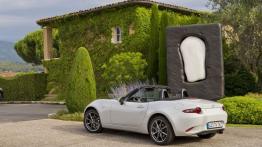 Mazda MX-5 IV White (2015) - widok z tyłu