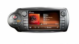 Toyota Yaris III Facelifting (2014) - panel systemu multimedialnego