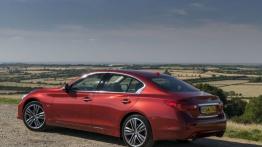 Infiniti Q50 2.0 Turbo (2014) - widok z tyłu