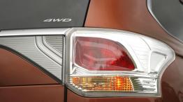 Mitsubishi Outlander III - prawy tylny reflektor - wyłączony