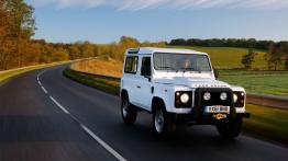 Land Rover Defender 2012 - widok z przodu