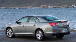 Chevrolet Malibu 2013 - widok z tyłu