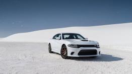 Dodge Charger SRT Hellcat (2015) - widok z przodu