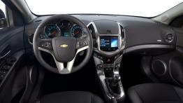 Chevrolet Cruze kombi - pełny panel przedni
