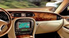 Jaguar XJ 6 - konsola środkowa