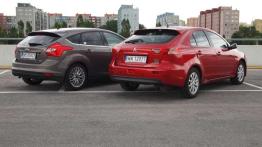 Kompaktowe hatchbacki: Ford Focus 1.0 EcoBoost vs Mitsubishi Lancer Sportback 1.6