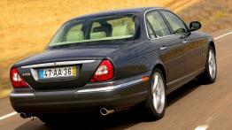 Jaguar XJ 6 - widok z tyłu