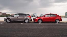Kompaktowe hatchbacki: Ford Focus 1.0 EcoBoost vs Mitsubishi Lancer Sportback 1.6