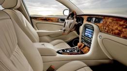 Jaguar XJ 6 - widok ogólny wnętrza z przodu