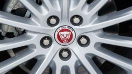 Jaguar XE 2.0d Ammonite Grey (2015) - koło