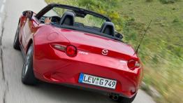 Mazda MX-5 IV Soul Red (2015) - widok z tyłu