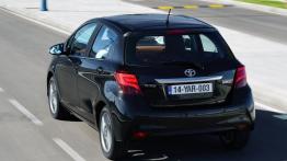 Toyota Yaris III Facelifting (2014) - widok z tyłu