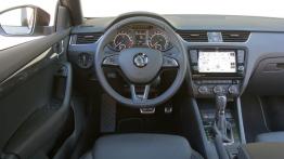 Skoda Octavia III RS Kombi 2.0 TDI (2013) - kokpit