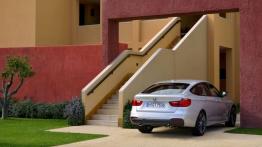 BMW 335i Gran Turismo M Sport Package (2014) - widok z tyłu
