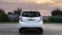 Toyota Verso Facelifting - widok z tyłu