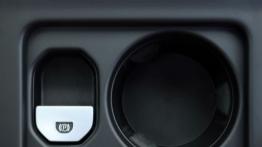 Land Rover Freelander II Facelifting - tunel środkowy między fotelami