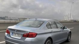 BMW serii 5 ActiveHybrid - widok z tyłu