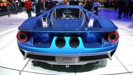 Geneva International Motor Show 2015 - samochody seryjne