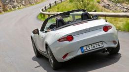 Mazda MX-5 IV White (2015) - widok z tyłu
