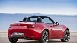 Mazda MX-5 IV Soul Red (2015) - widok z tyłu